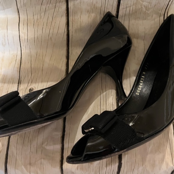 Salvatore Ferragamo Ribes 70 Vara‎ Bow Black Patent Shoes Heels Pumps 7.5 AA - Picture 4 of 9